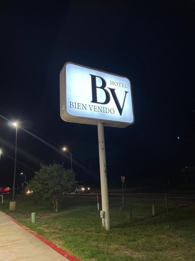 Hotel Bien Venido Pearsall Zewnętrze zdjęcie